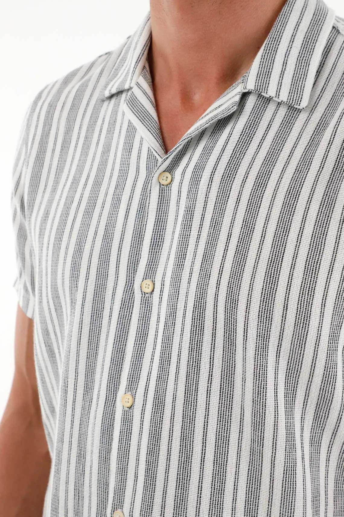 Camisa tipo bowling manga corta crudo para hombre