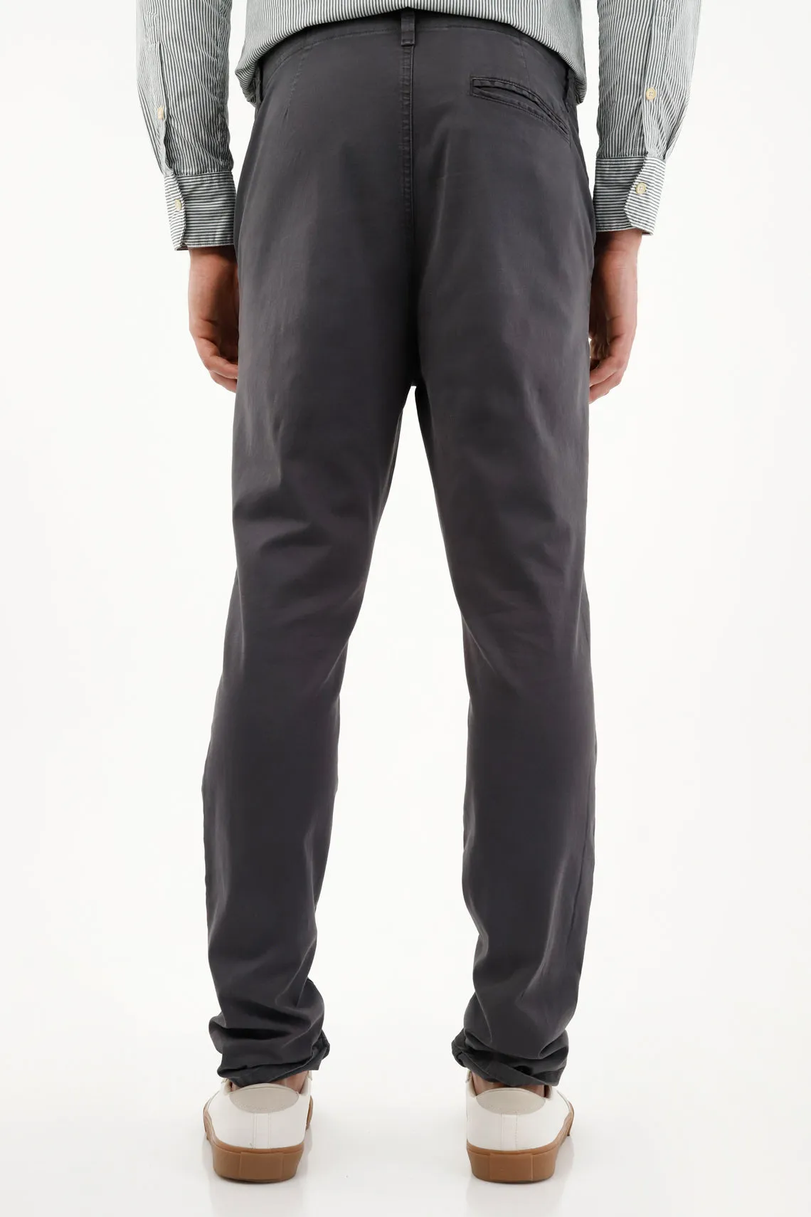 Pantalón azul tipo chino para hombre